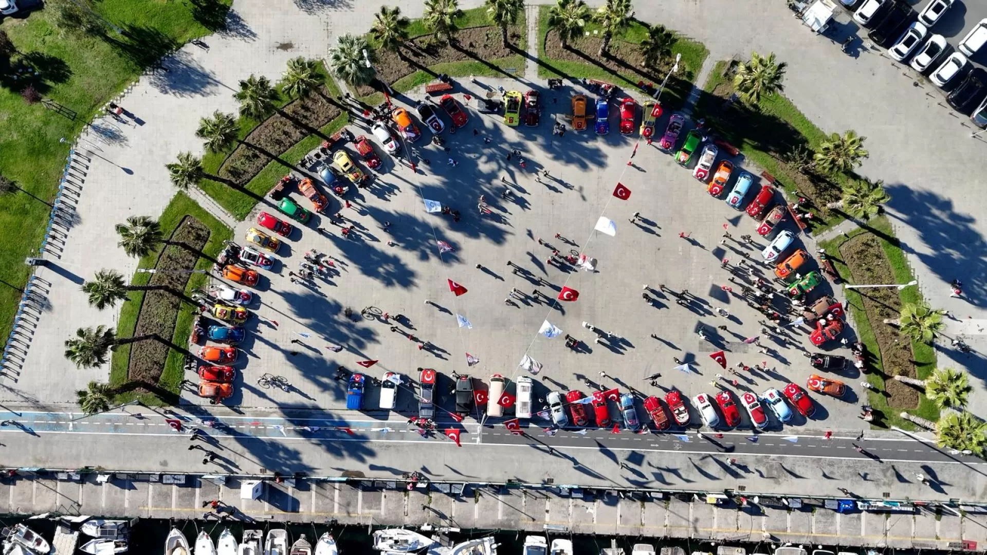 BAKIRKÖY’DE VOSVOSLARLA CUMHURİYET KONVOYU