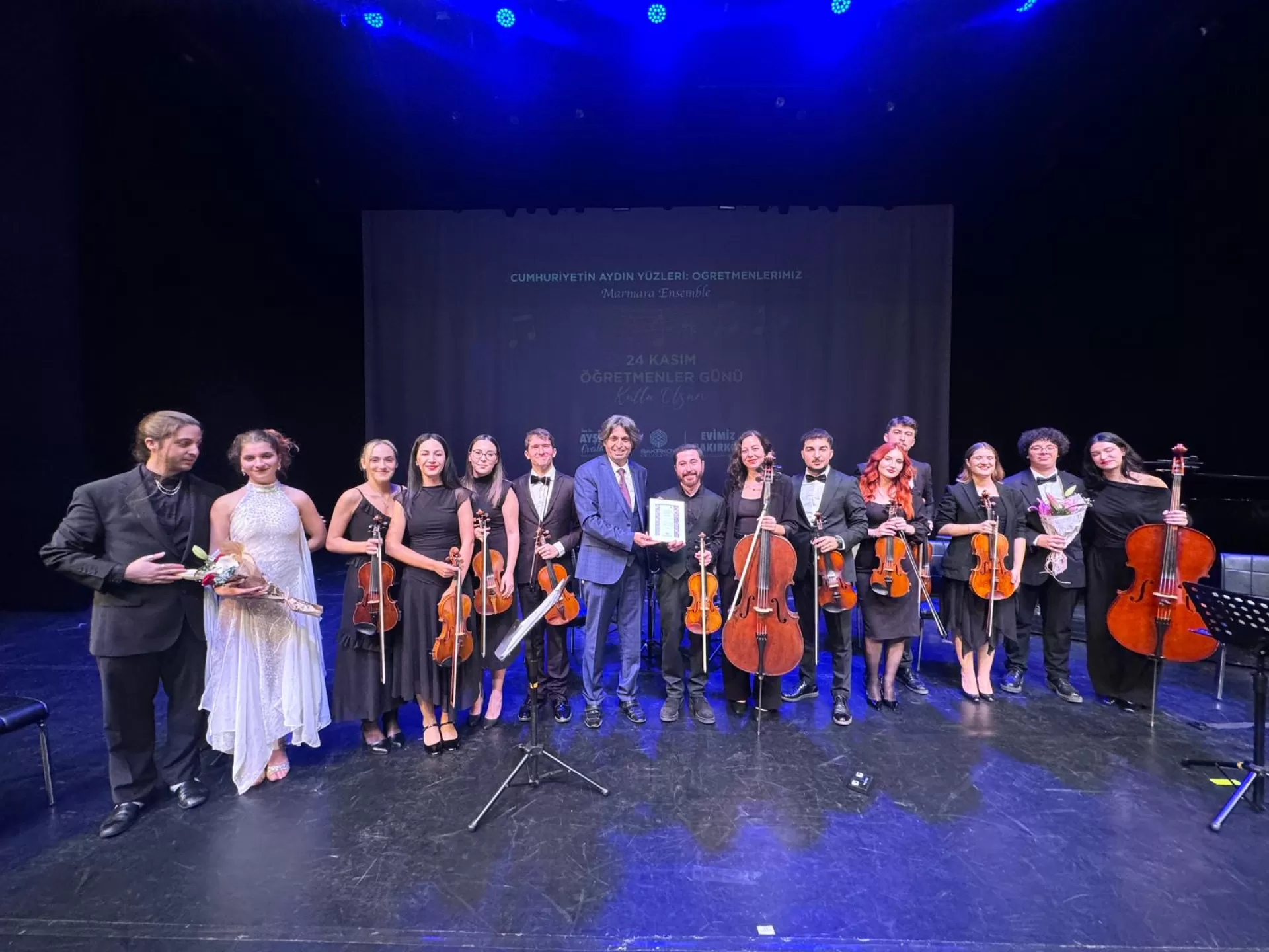 BAKIRKÖY’DE CUMHURİYET ÖĞRETMENLERİ İÇİN KONSER DÜZENLENDİ