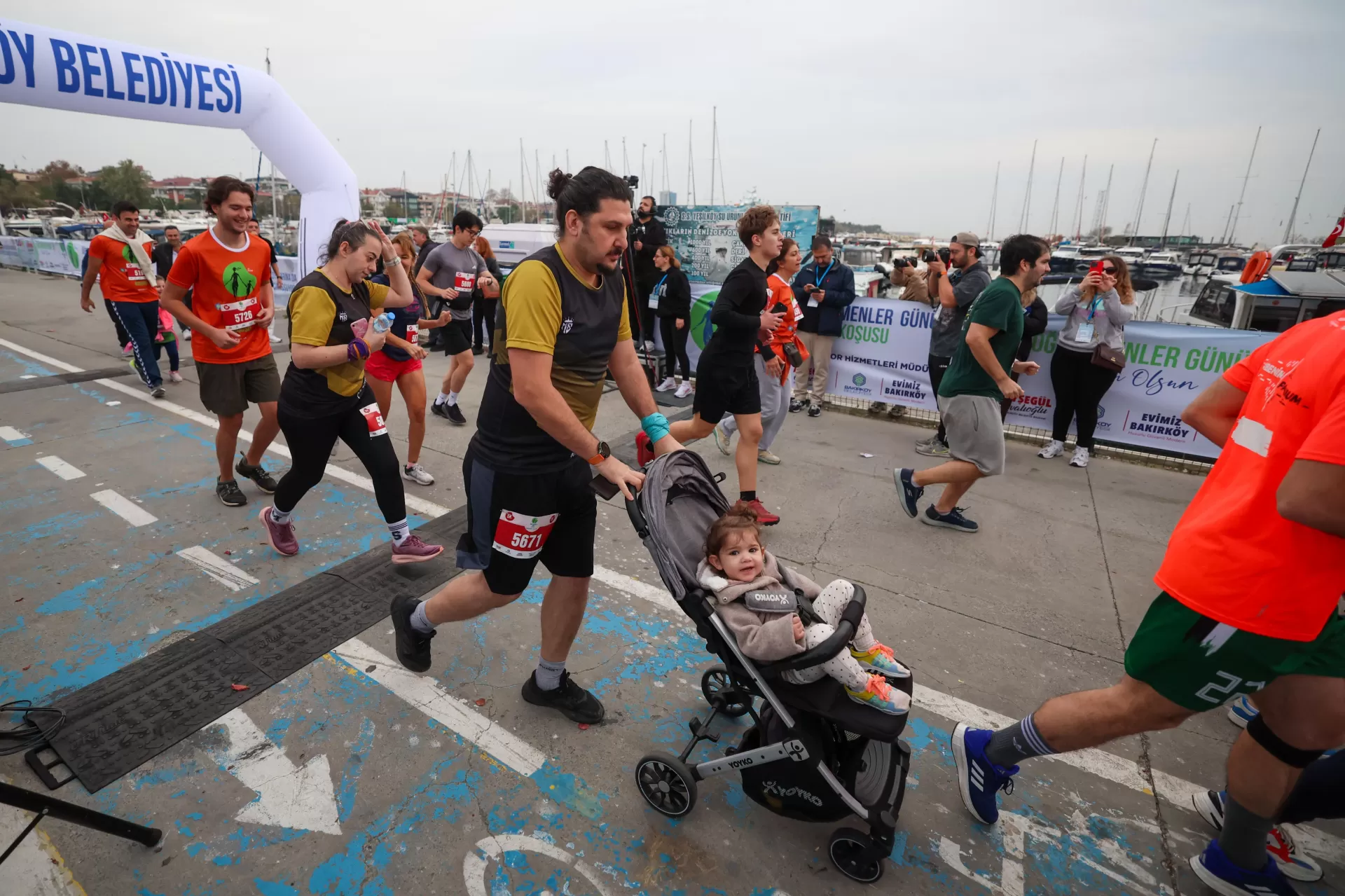 BAKIRKÖY’DE ÖĞRETMENLER GÜNÜ KOŞUSU