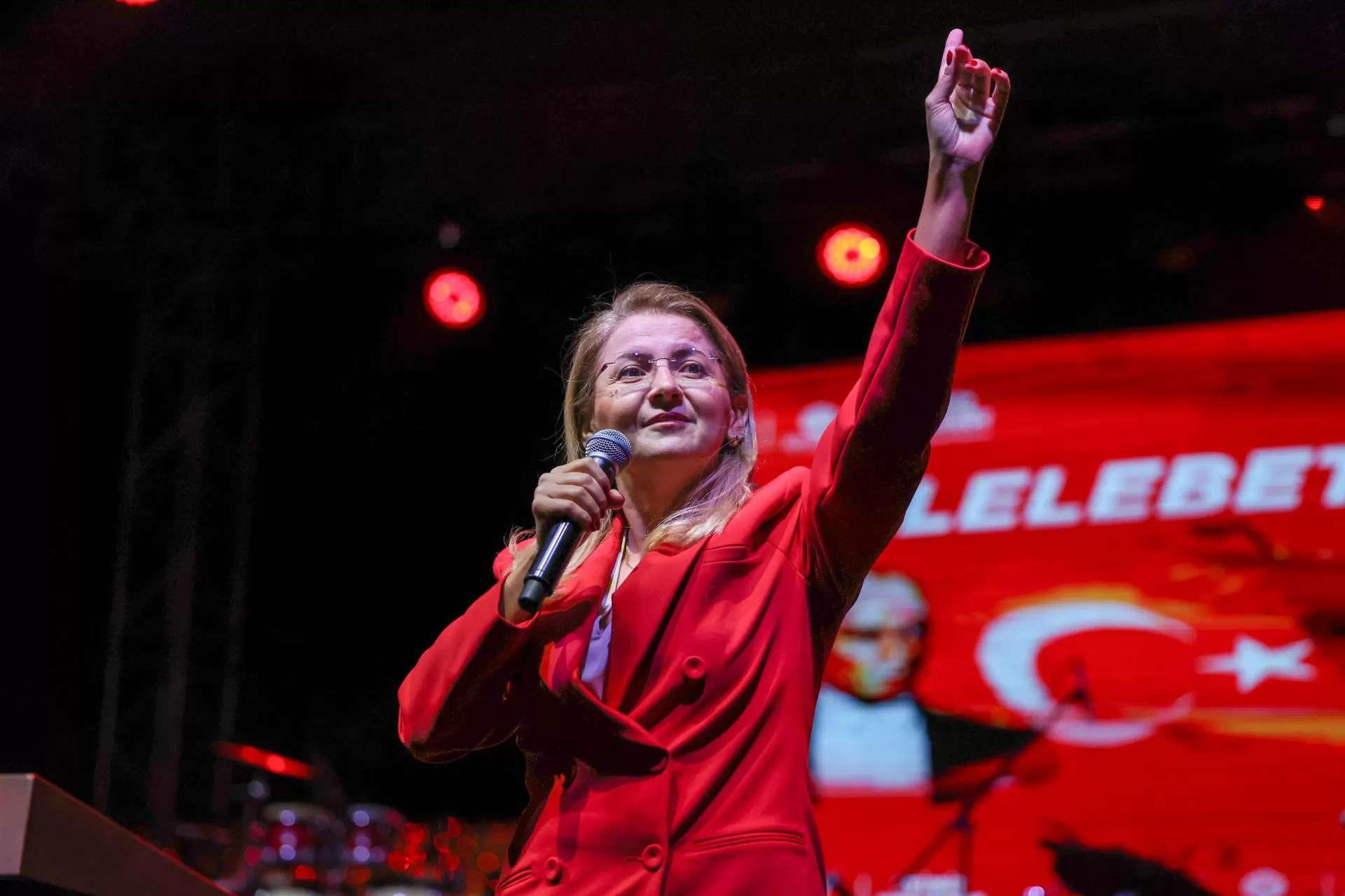 BAKIRKÖY’DE CUMHURİYET COŞKUSU KORAY AVCI KONSERİ İLE TAÇLANDI