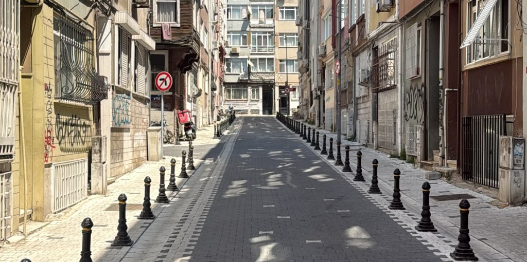 Muhtar Tahsin Sokak Yenilendi