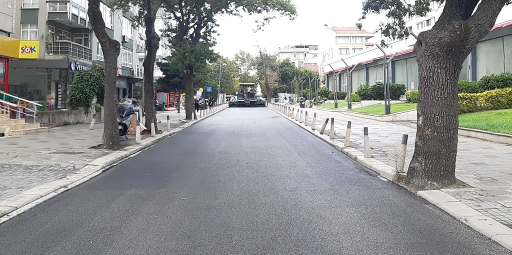Zuhuratbaba Caddesi Asfalt Çalışması
