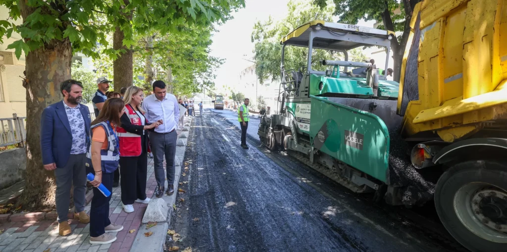 Şenlikköy’de Yollar Yenilendi, Ulaşım Konforu Arttı