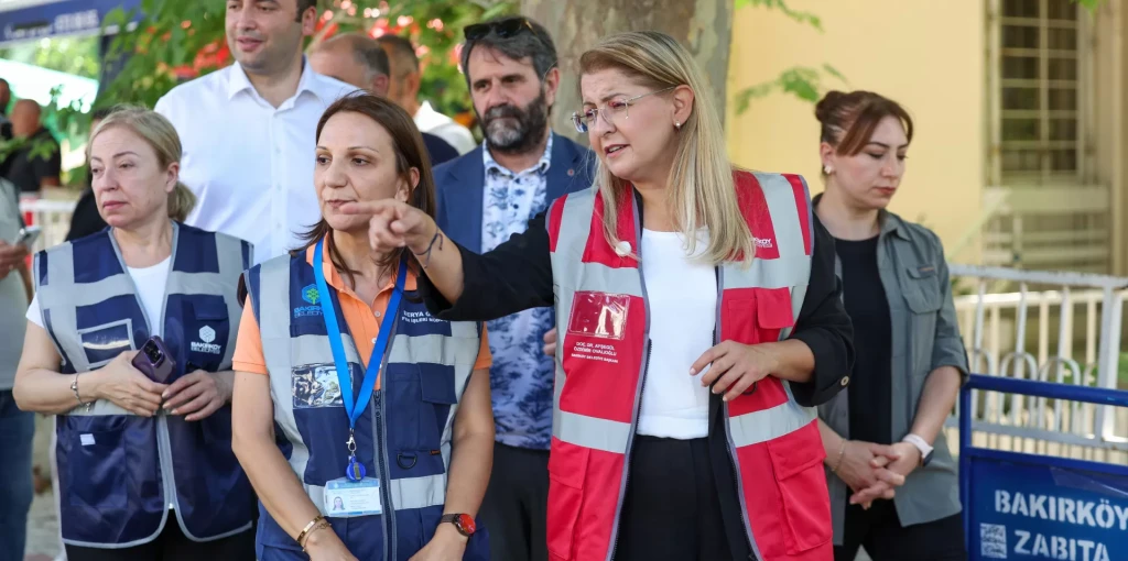 Şenlikköy’de Yollar Yenilendi, Ulaşım Konforu Arttı