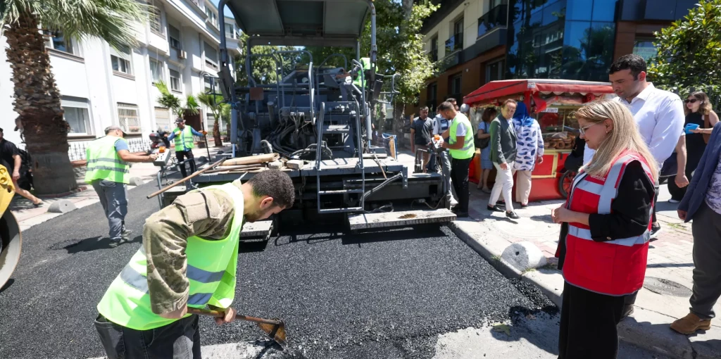 Şenlikköy’de Yollar Yenilendi, Ulaşım Konforu Arttı