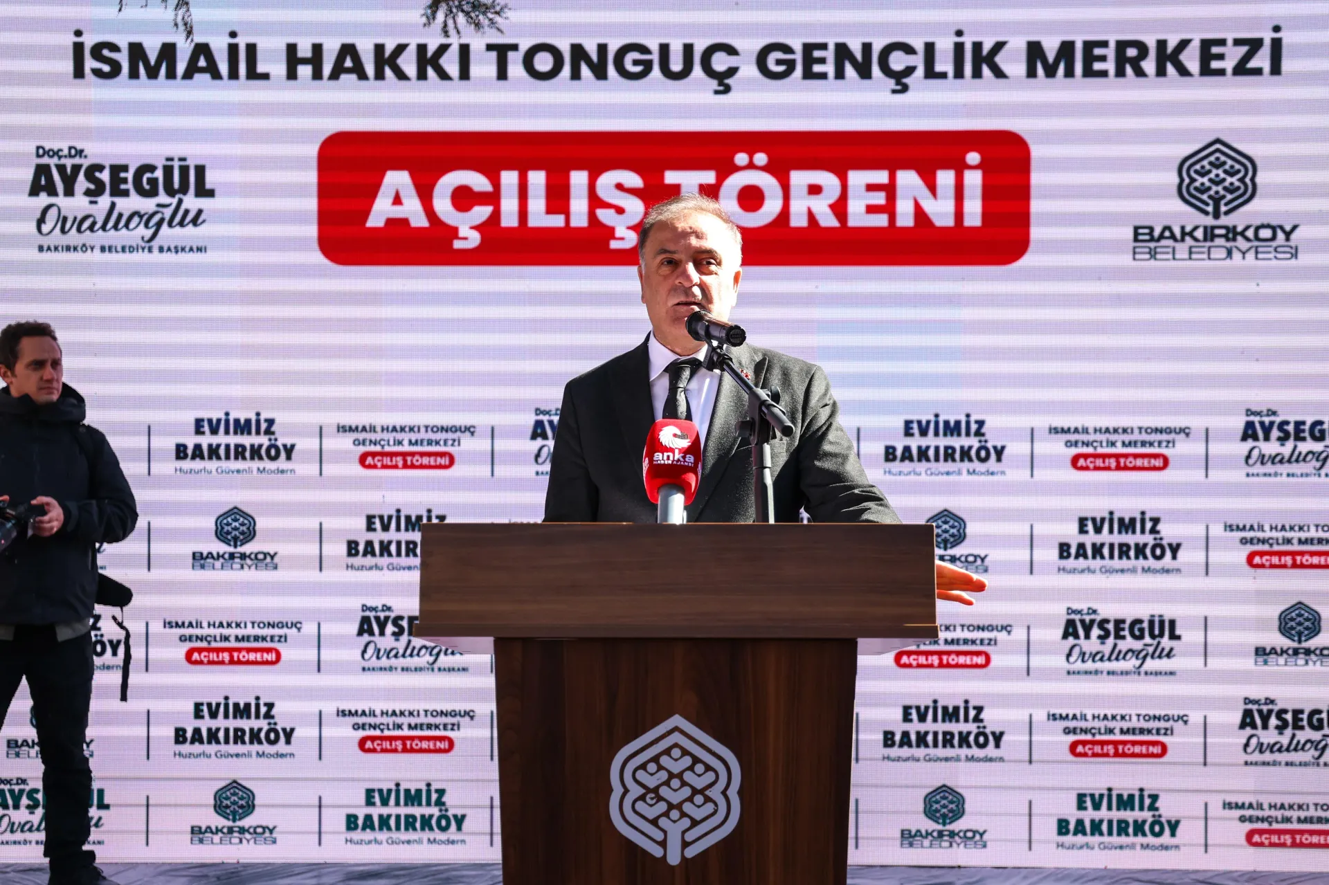 BAKIRKÖY’DE GENÇLERE YENİ MERKEZ