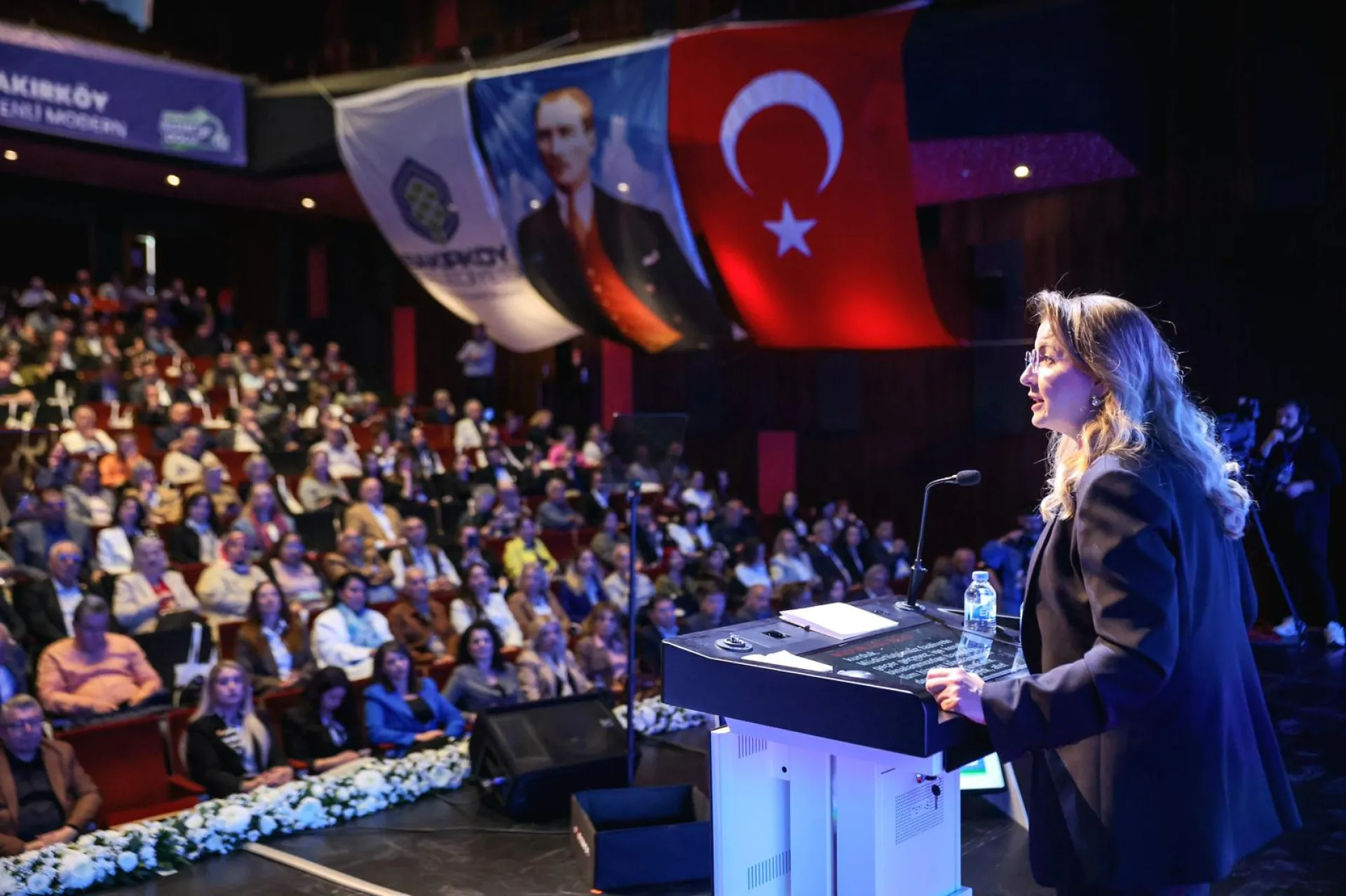 BAKIRKÖY’DE HİZMET DOLU 2 YIL LANSMANI