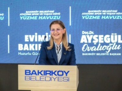 BAKIRKÖY BELEDİYESİ YÜZME HAVUZU YENİLENEN YÜZÜYLE AÇILDI