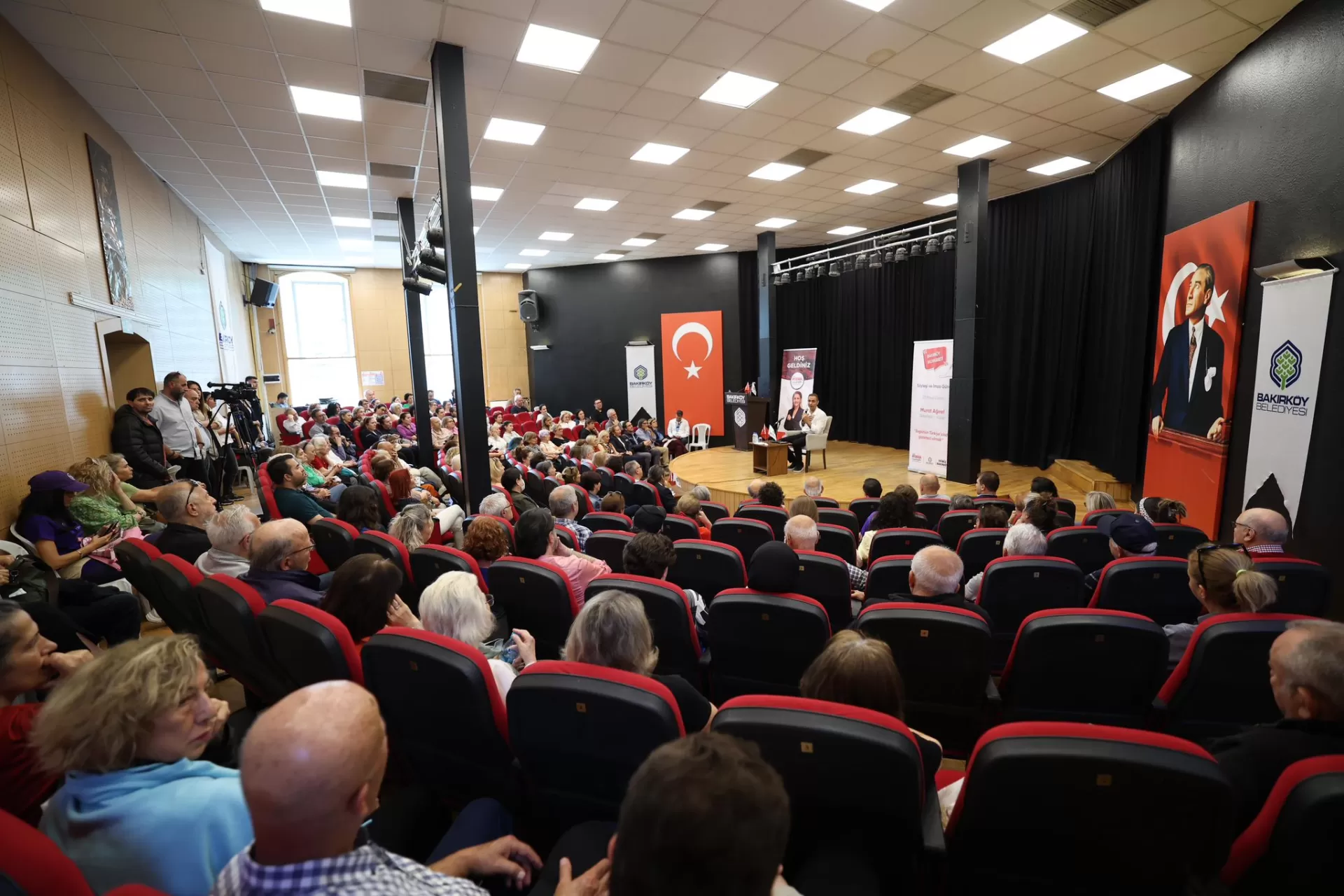 GAZETECİ MURAT AĞIREL BAKIRKÖYLÜLERLE BULUŞTU