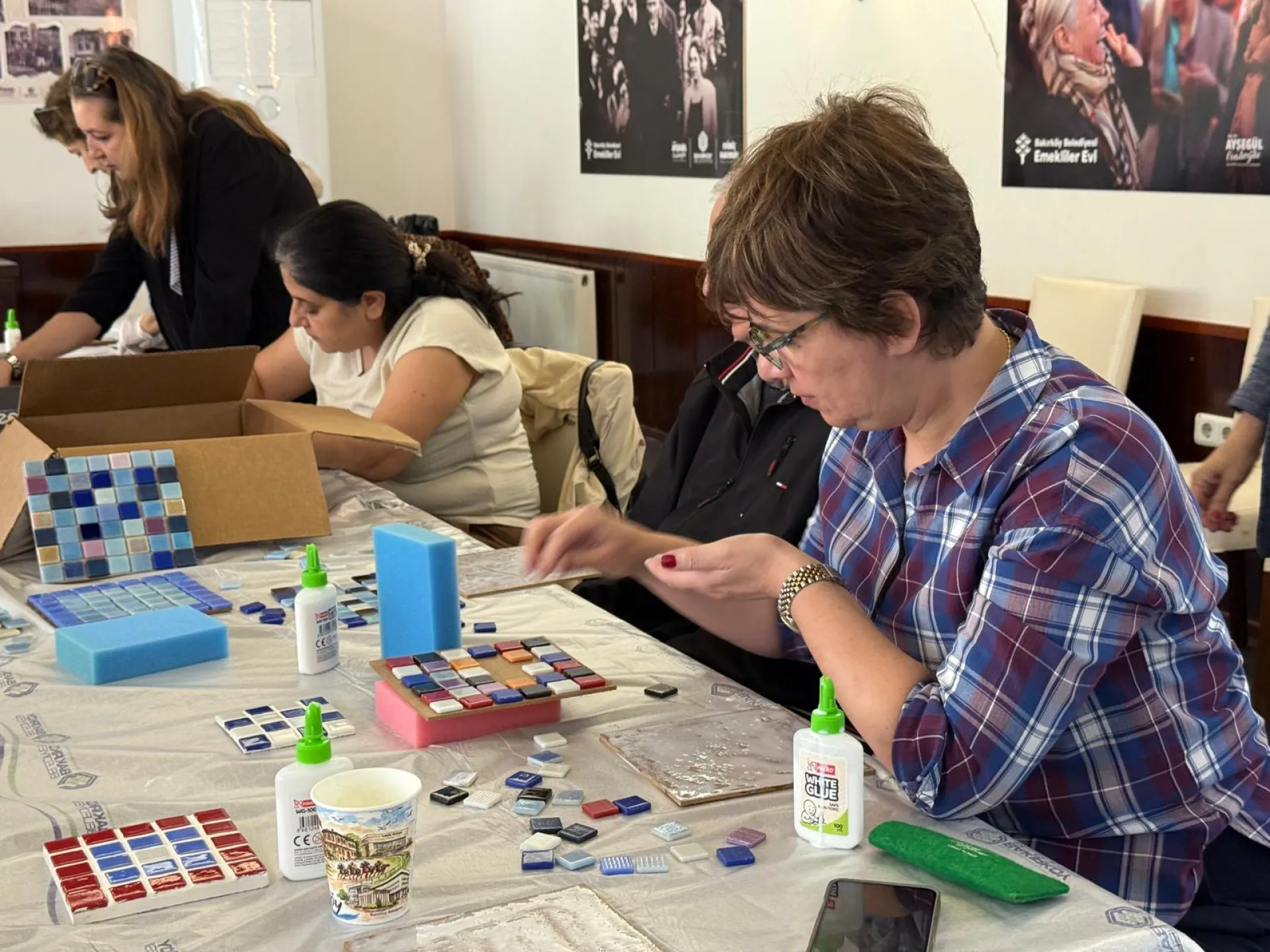 BAKIRKÖY’DE ATIK CAMLAR SANATA DÖNÜŞTÜ