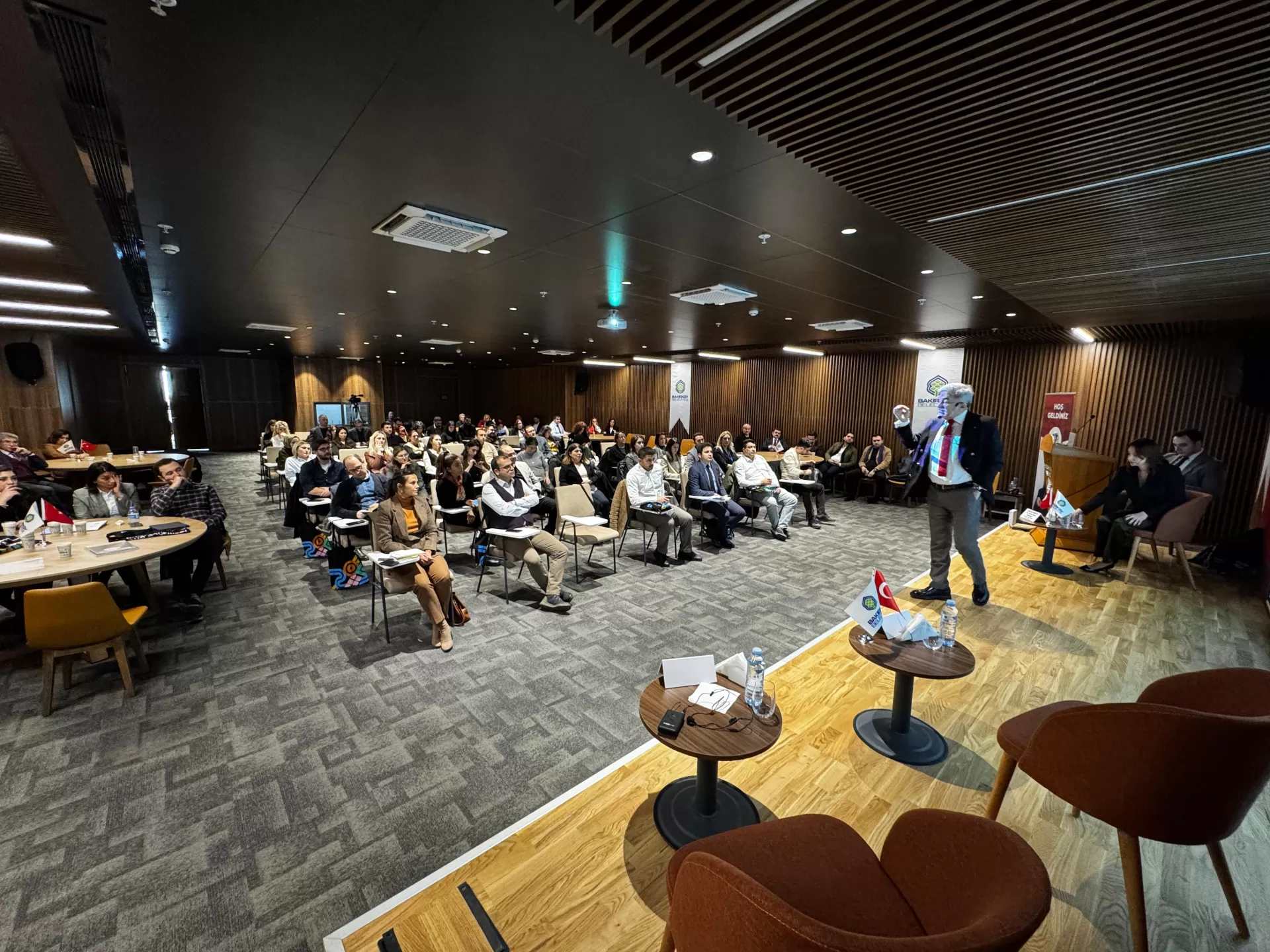 BAKIRKÖY BELEDİYESİ MARMARA BELEDİYELER BİRLİĞİ HUKUK PLATFORMU’NUN TOPLANTISINA EV SAHİPLİĞİ YAPTI