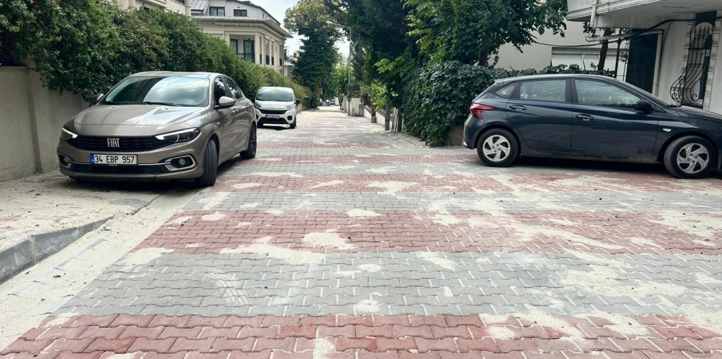 Düzgün Sokak Yol Ve Tretuvar Yenilendi
