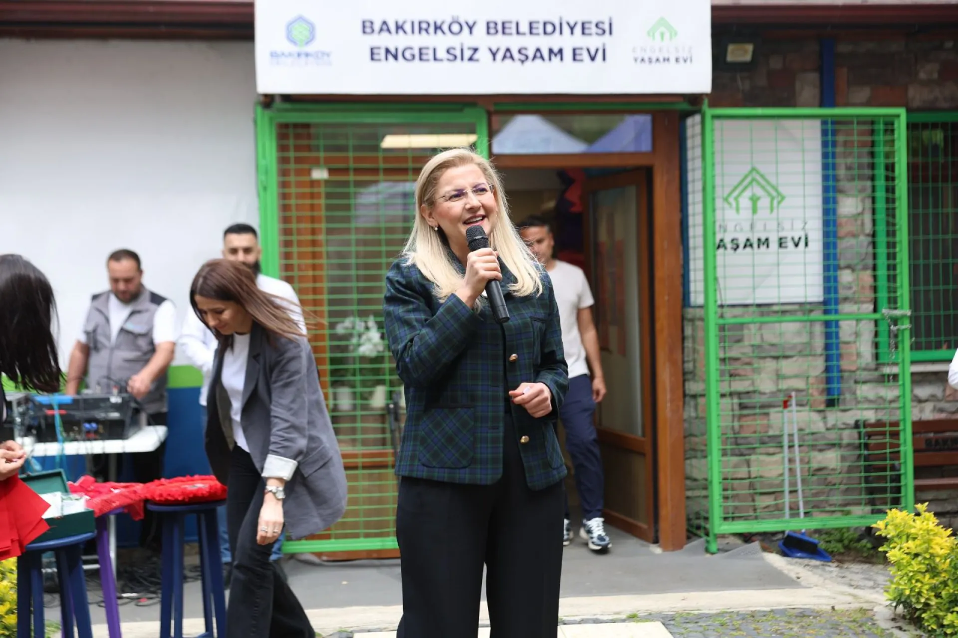 BAKIRKÖY’ÜN KINALI KUZULARI ASKERE UĞURLANDI