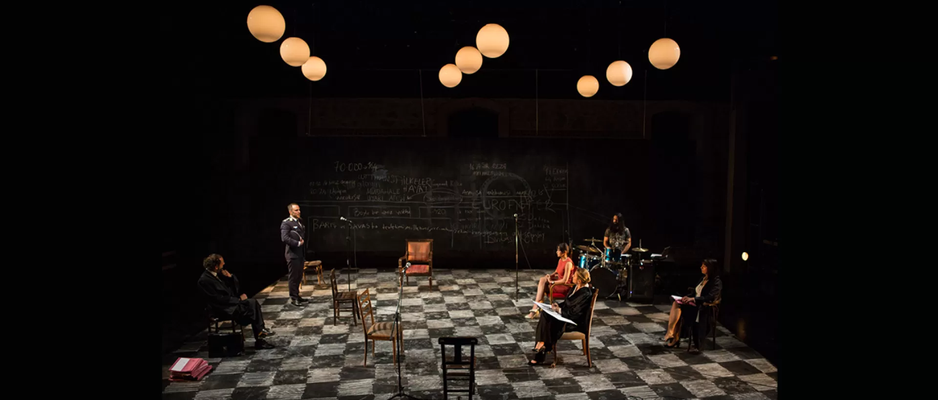 ''Terör'' Oyunu Bakırköy Belediye Tiyatroları Yeni Sezonda Gösterime Başladı