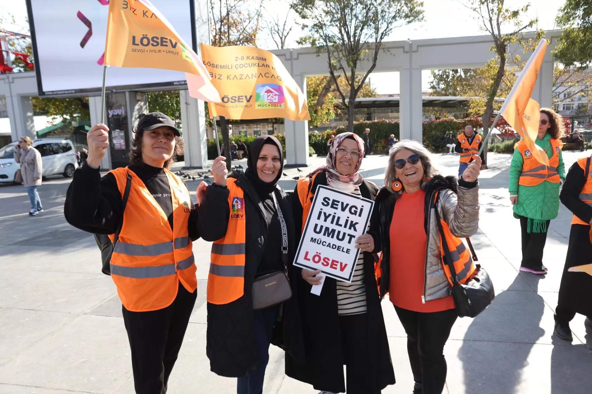 BAKIRKÖY’DE LÖSEMİYE KARŞI FARKINDALIK ETKİNLİĞİ DÜZENLENDİ