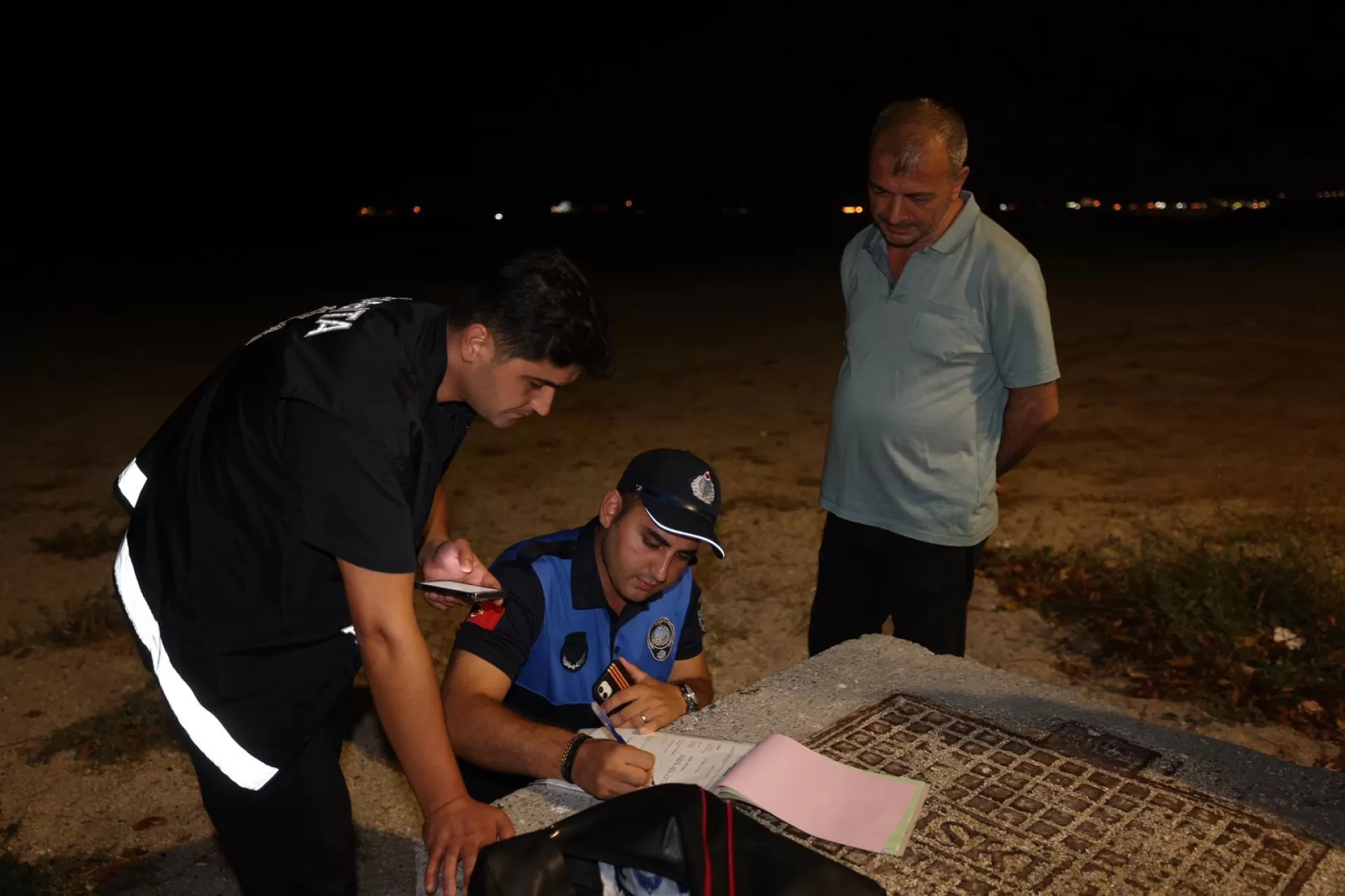 BAKIRKÖY ZABITASI ÇEVREYİ KİRLETENLERE GÖZ AÇTIRMIYOR