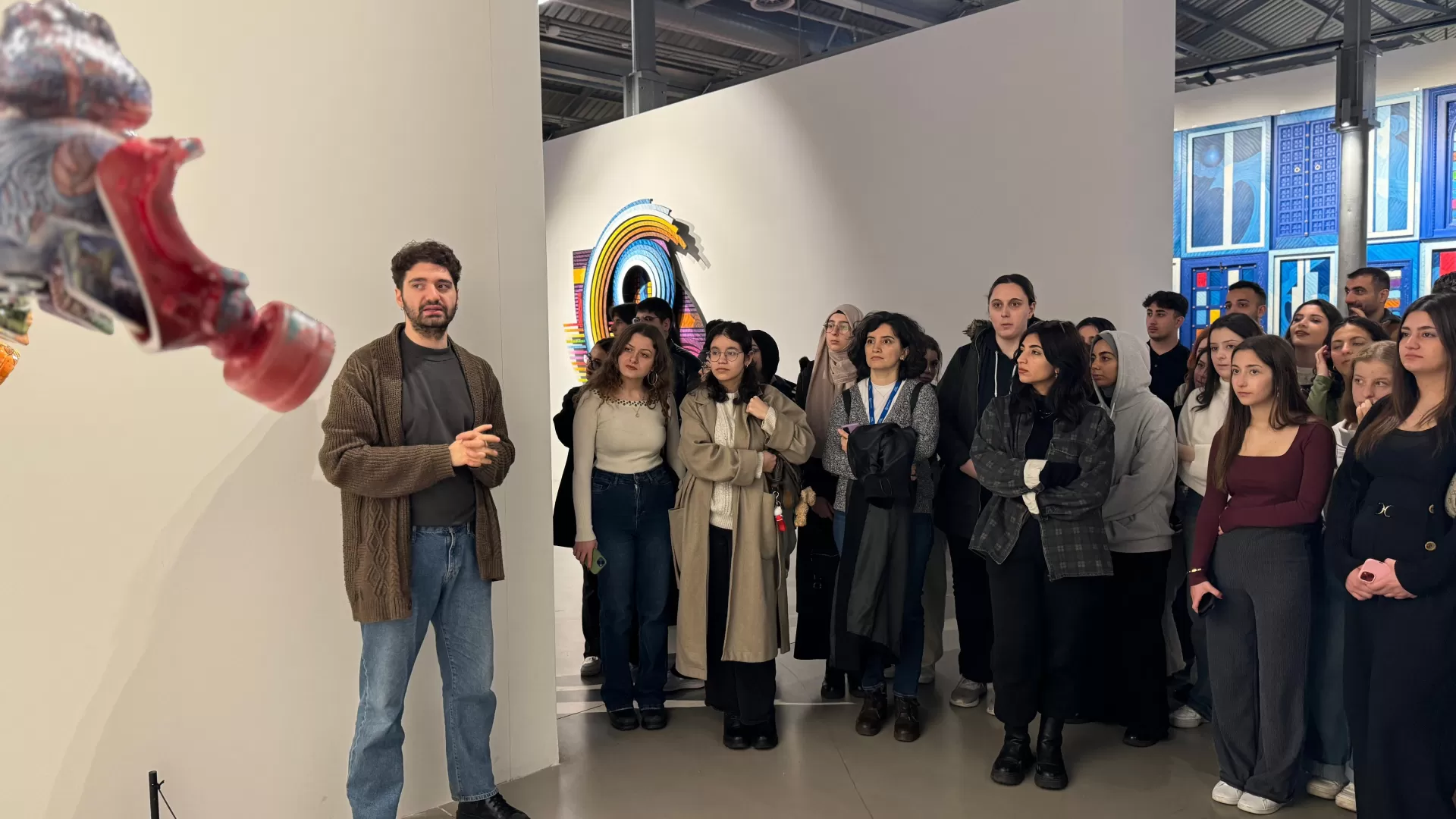 BAKIRKÖYLÜ GENÇLER ARTİSTANBUL’U GEZDİ