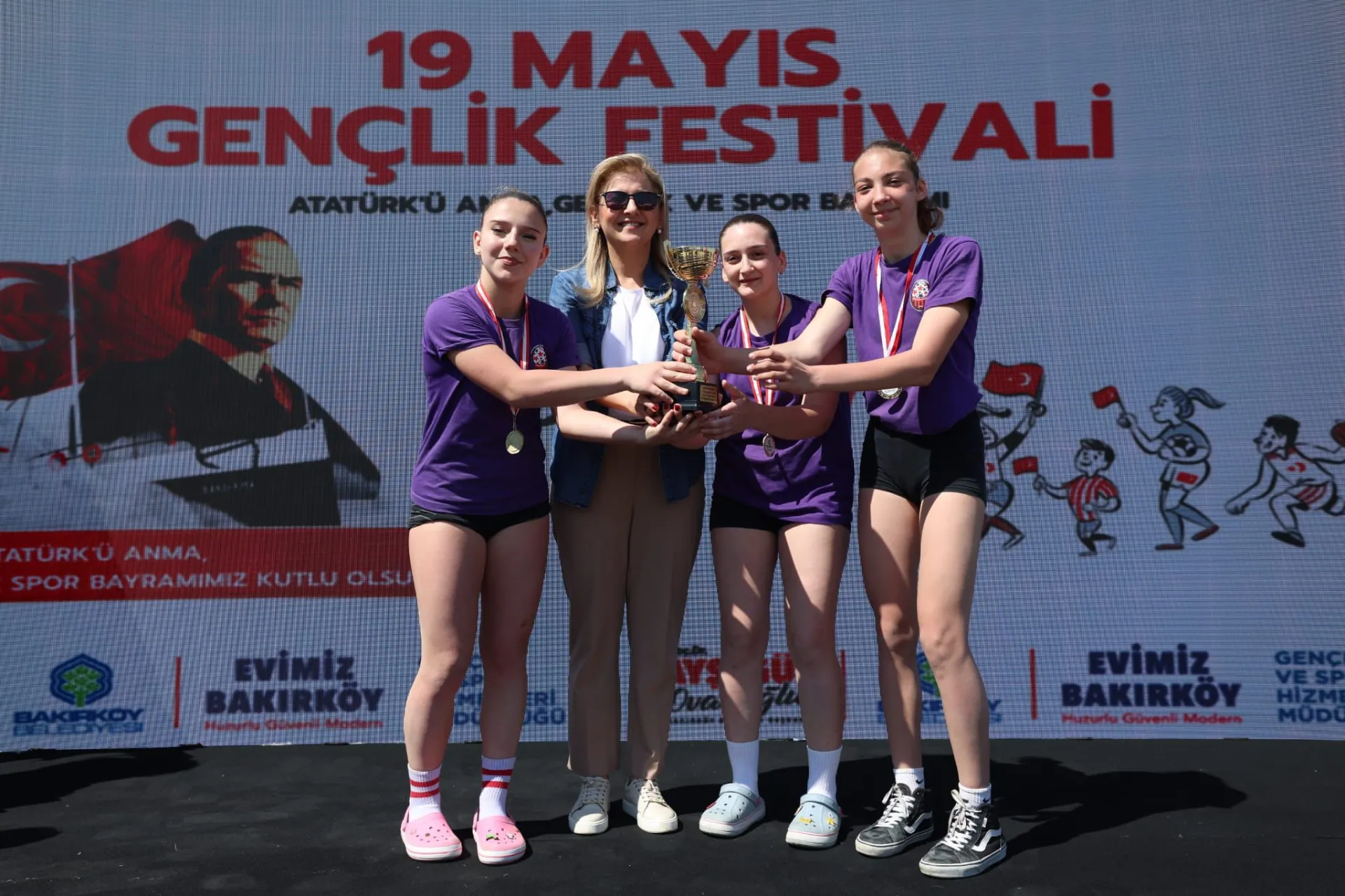 BAKIRKÖY’DE PEDALLAR ATATÜRK VE TÜRK GENÇLİĞİ İÇİN ÇEVRİLDİ