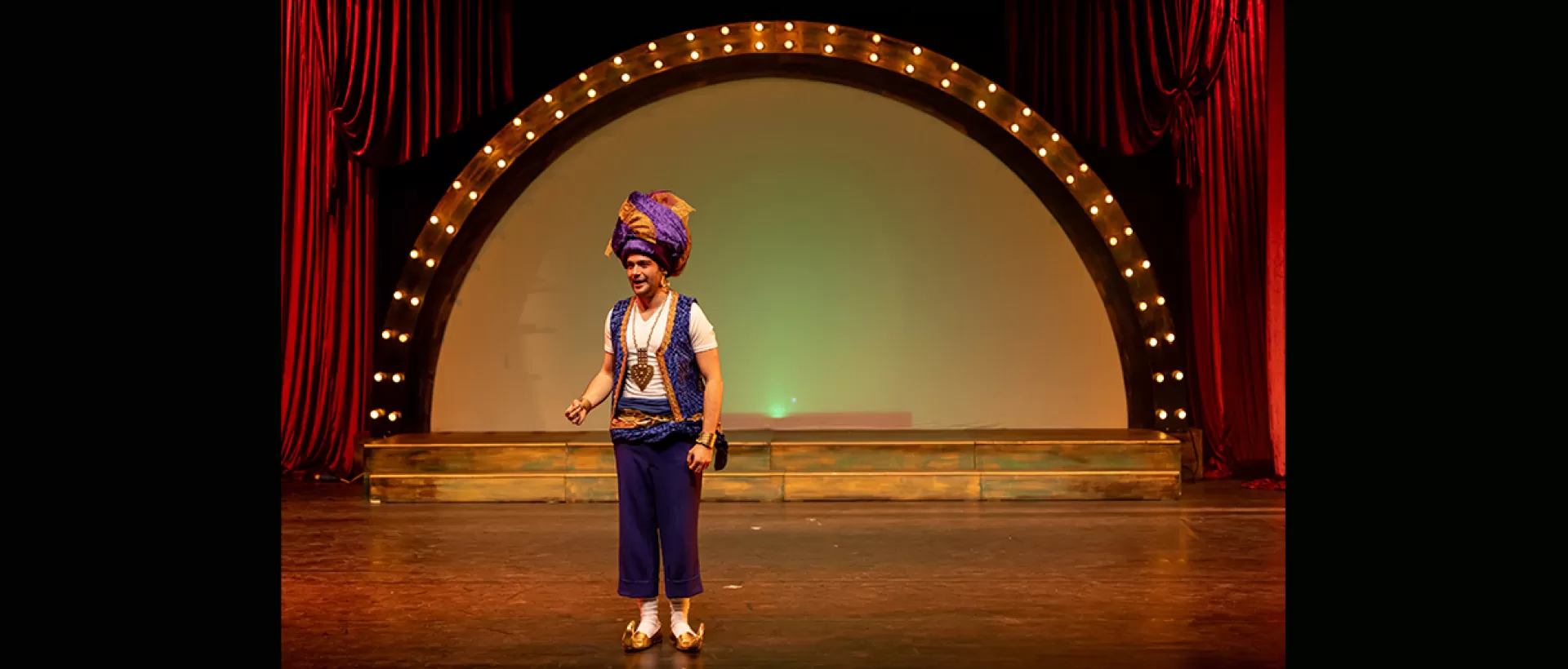 ''Tiyatronun Büyüsü'' Oyunu Bakırköy Belediye Tiyatroları Yeni Sezonda Gösterime Başladı