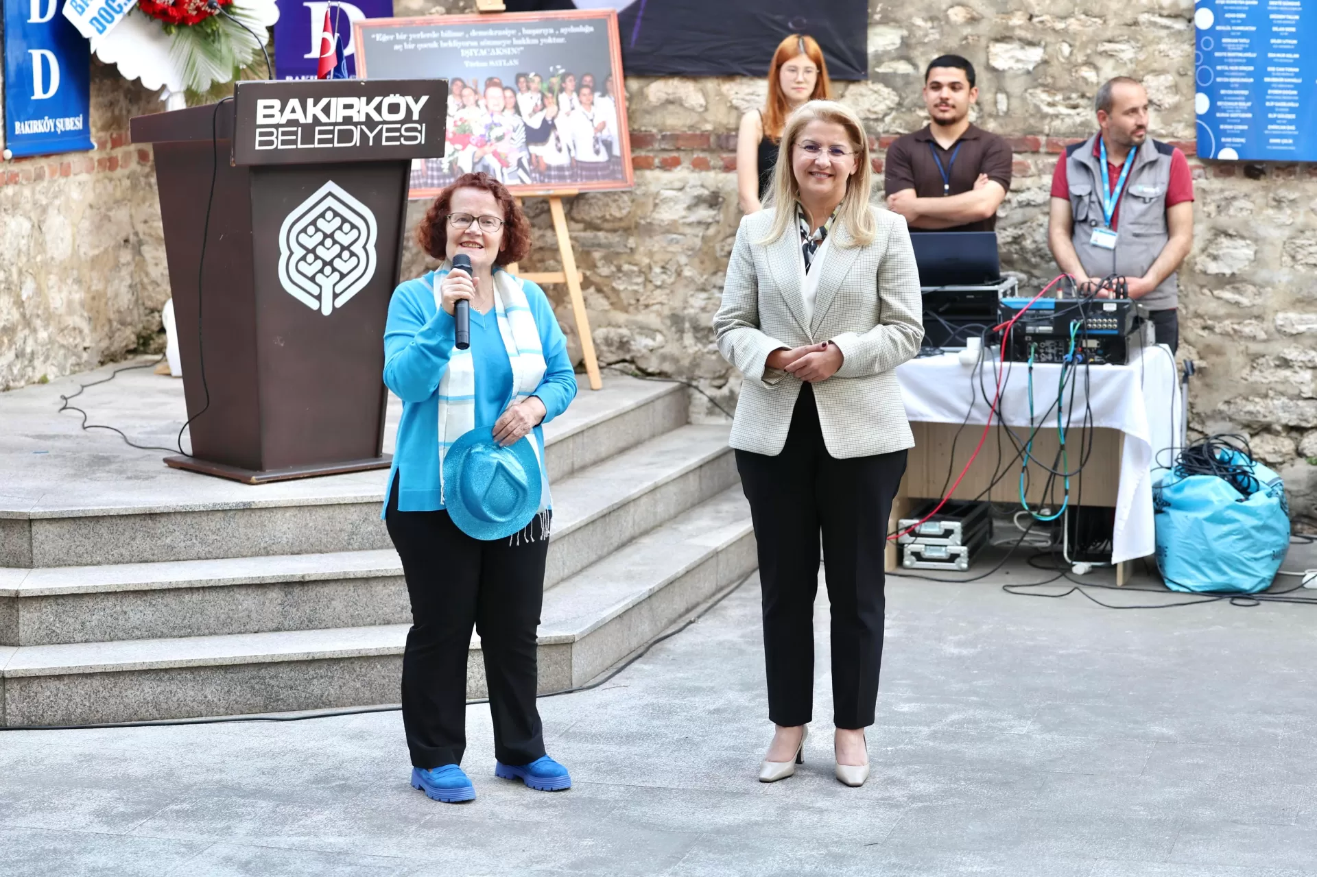 Başkan Doç. Dr. Ayşegül Ovalıoğlu’ndan gençlere: “Yanınızdayım”
