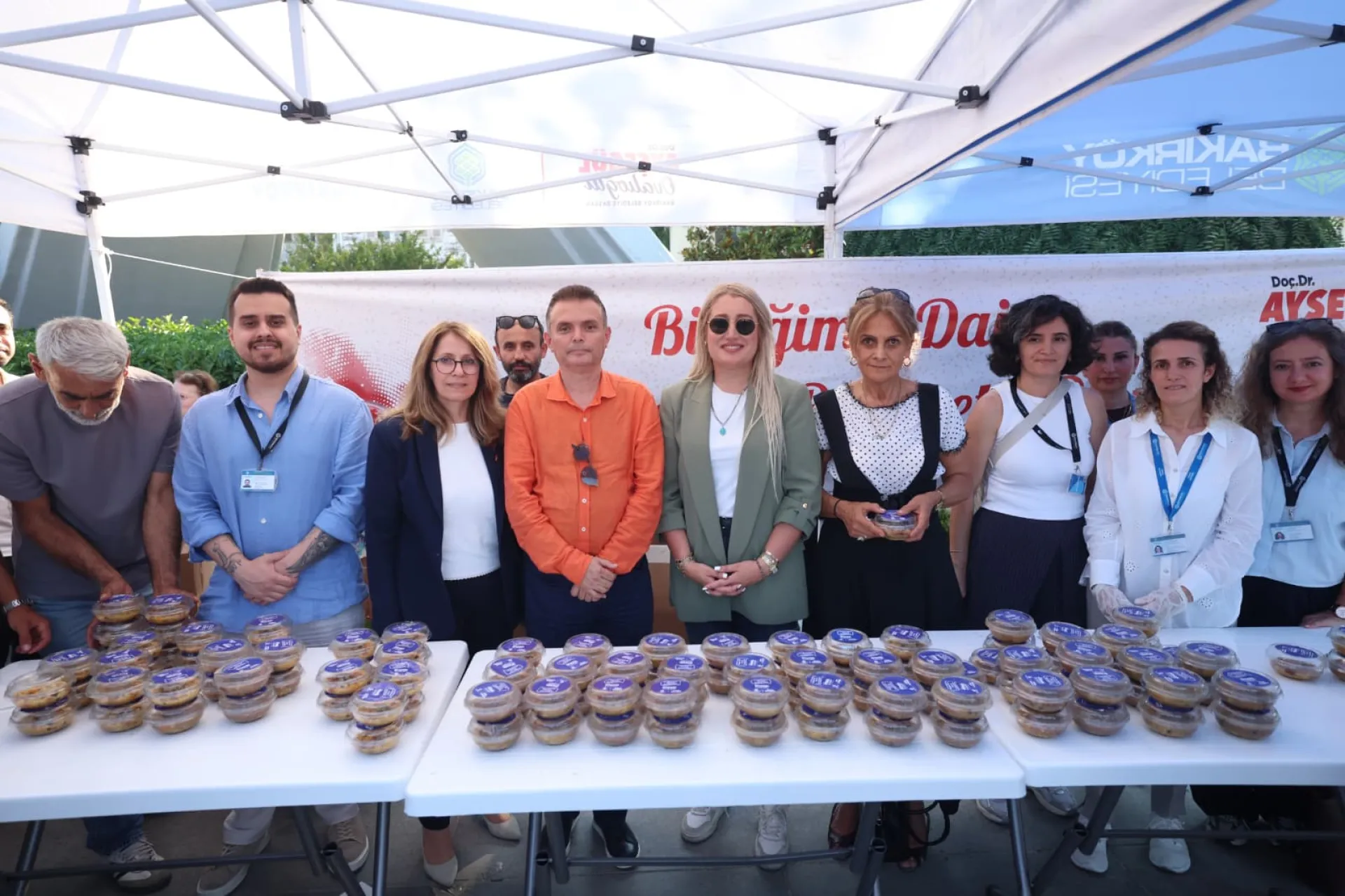 BAKIRKÖY BELEDİYESİ’NDEN BİNLERCE KİŞİYE AŞURE İKRAMI