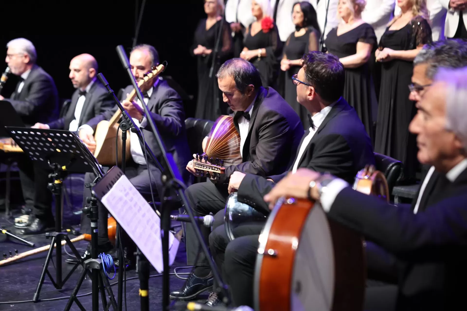 BAKIRKÖY’DE ATANIN SEVDİĞİ ŞARKILARLA ANLAMLI GECE