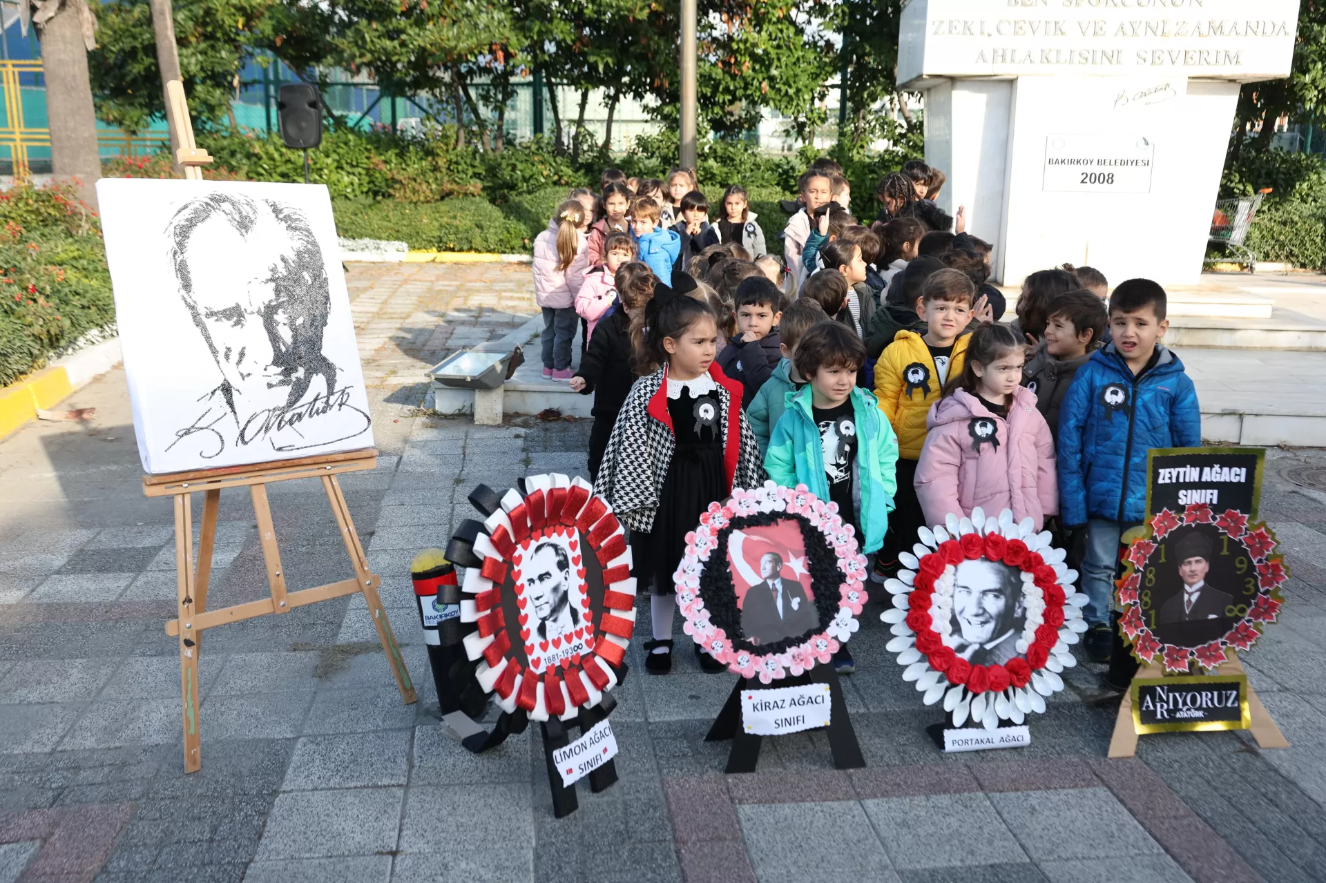 BAKIRKÖYLÜ MİNİKLER ATASINI ANDI