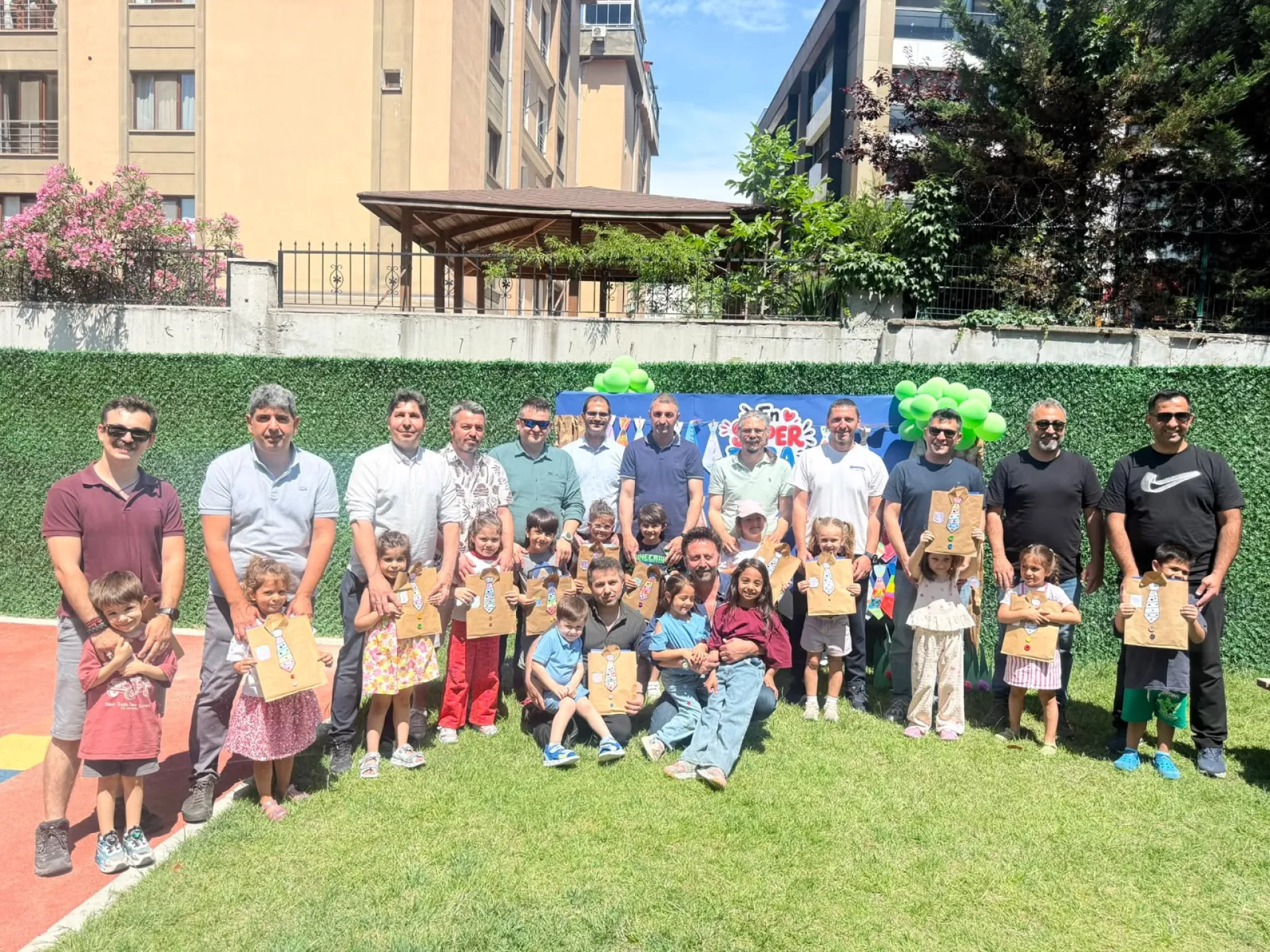 BAKIRKÖY BELEDİYESİ’NDEN RENKLİ BABALAR GÜNÜ ETKİNLİĞİ