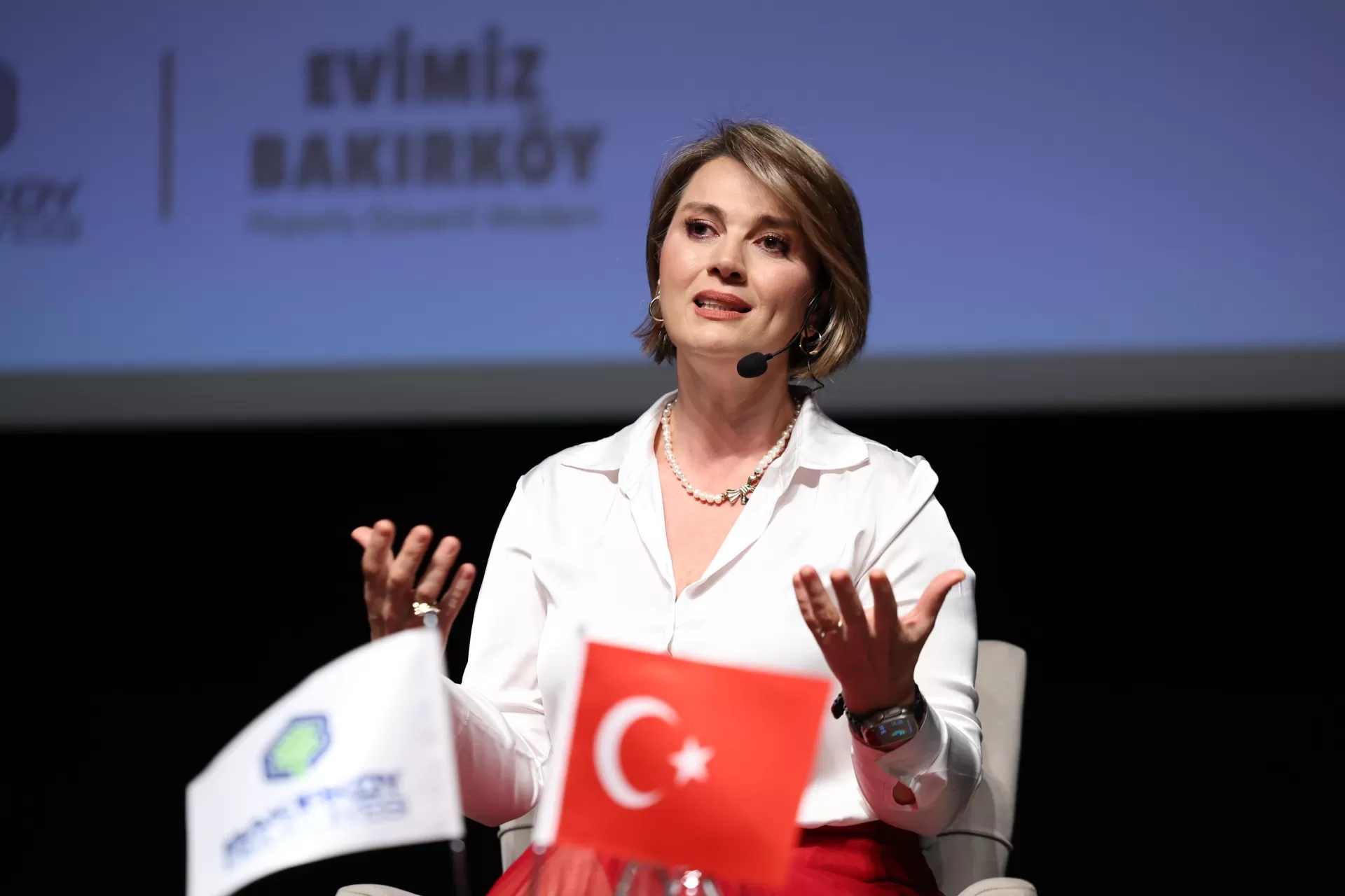 BAKIRKÖY’DE “EŞİTLİK YOLUNDA 90 YIL” SÖYLEŞİSİ