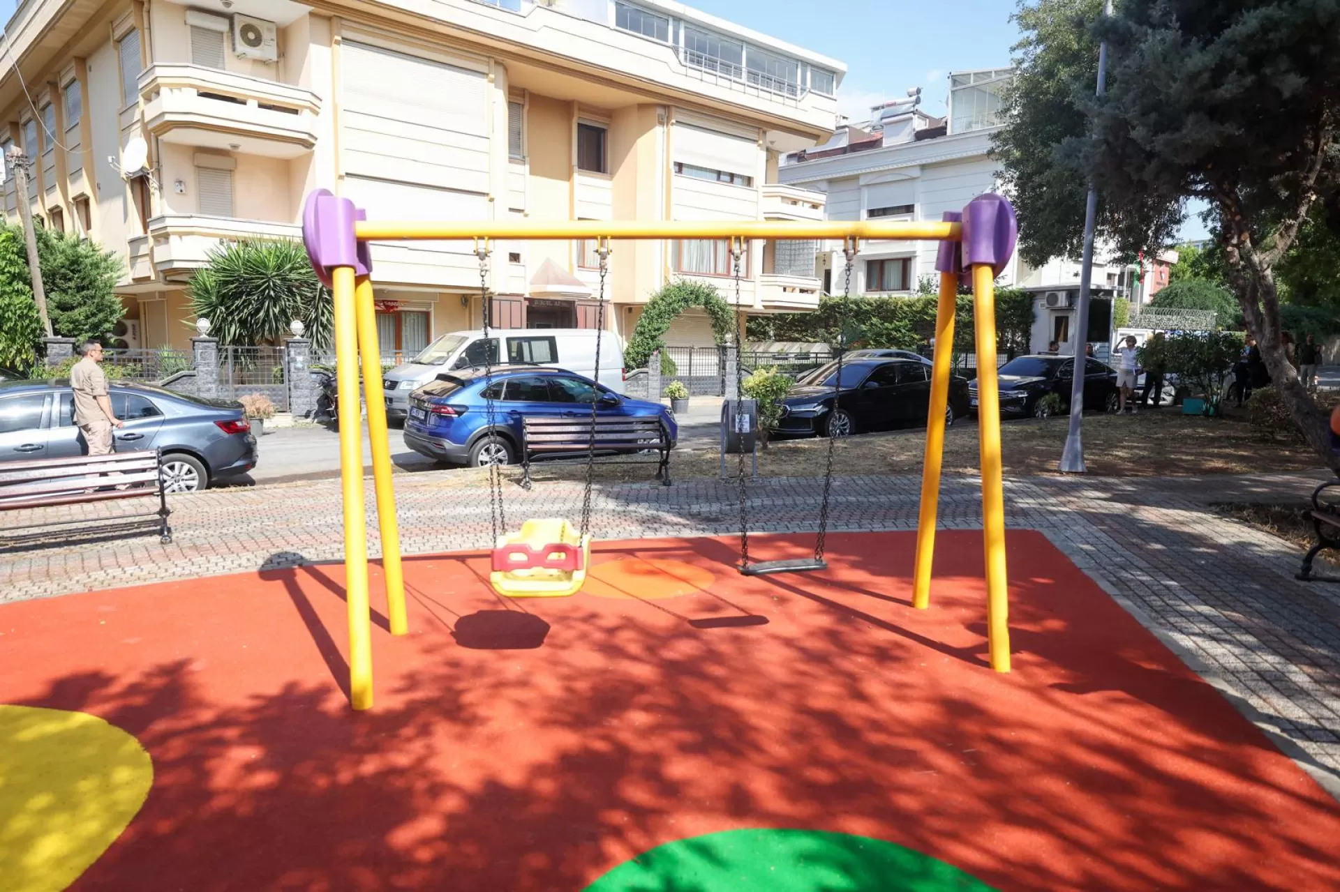 BAKIRKÖY’ÜN PARKLARI YENİLENDİ