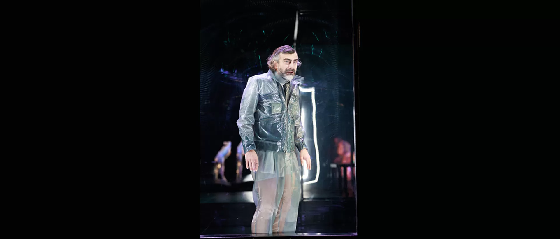 ''Çirkin'' Oyunu Bakırköy Belediye Tiyatroları Sahnesinde Gösterime Başladı