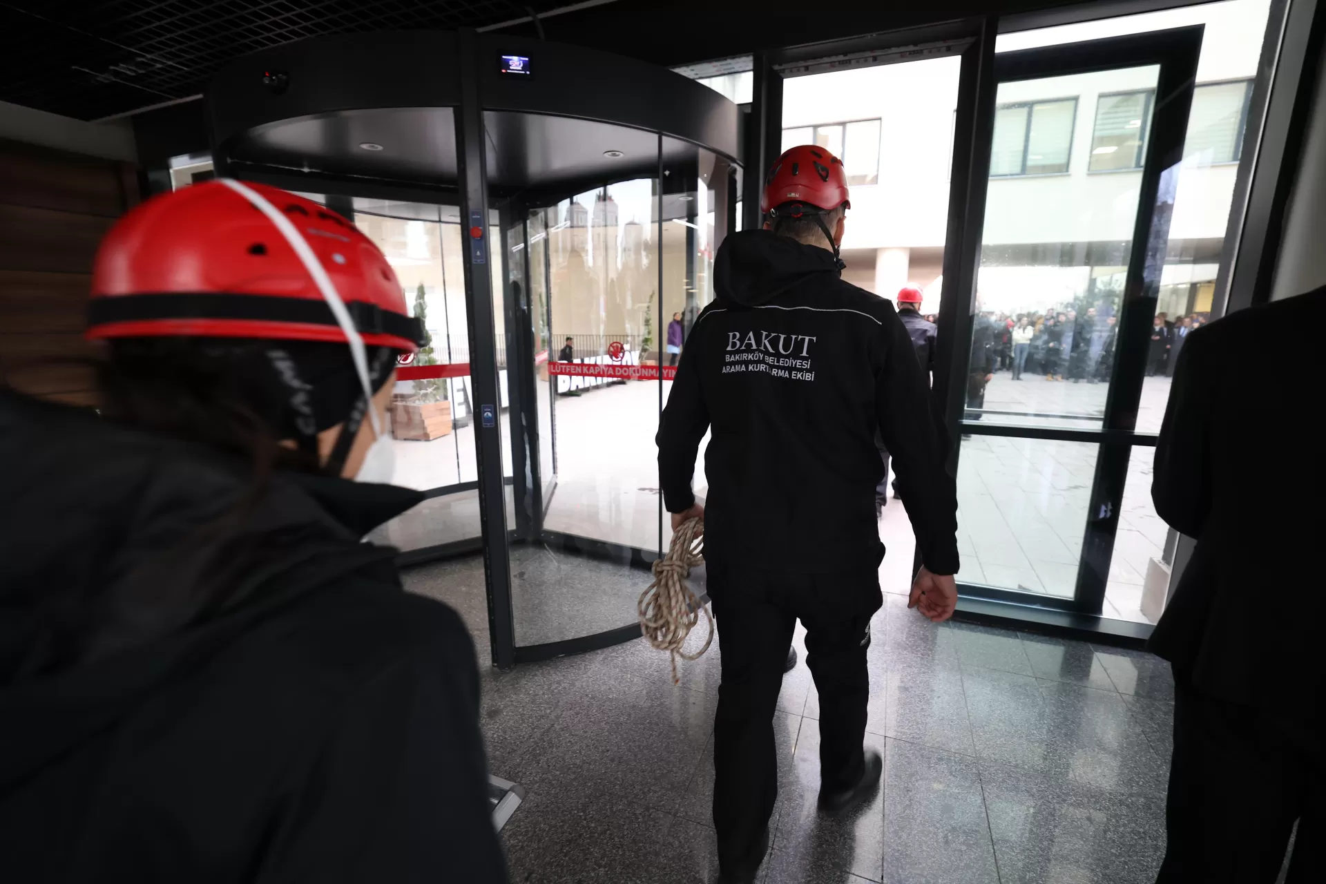 BAKIRKÖY BELEDİYESİNDE YANGIN TATBİKATI GERÇEKLEŞTİRİLDİ