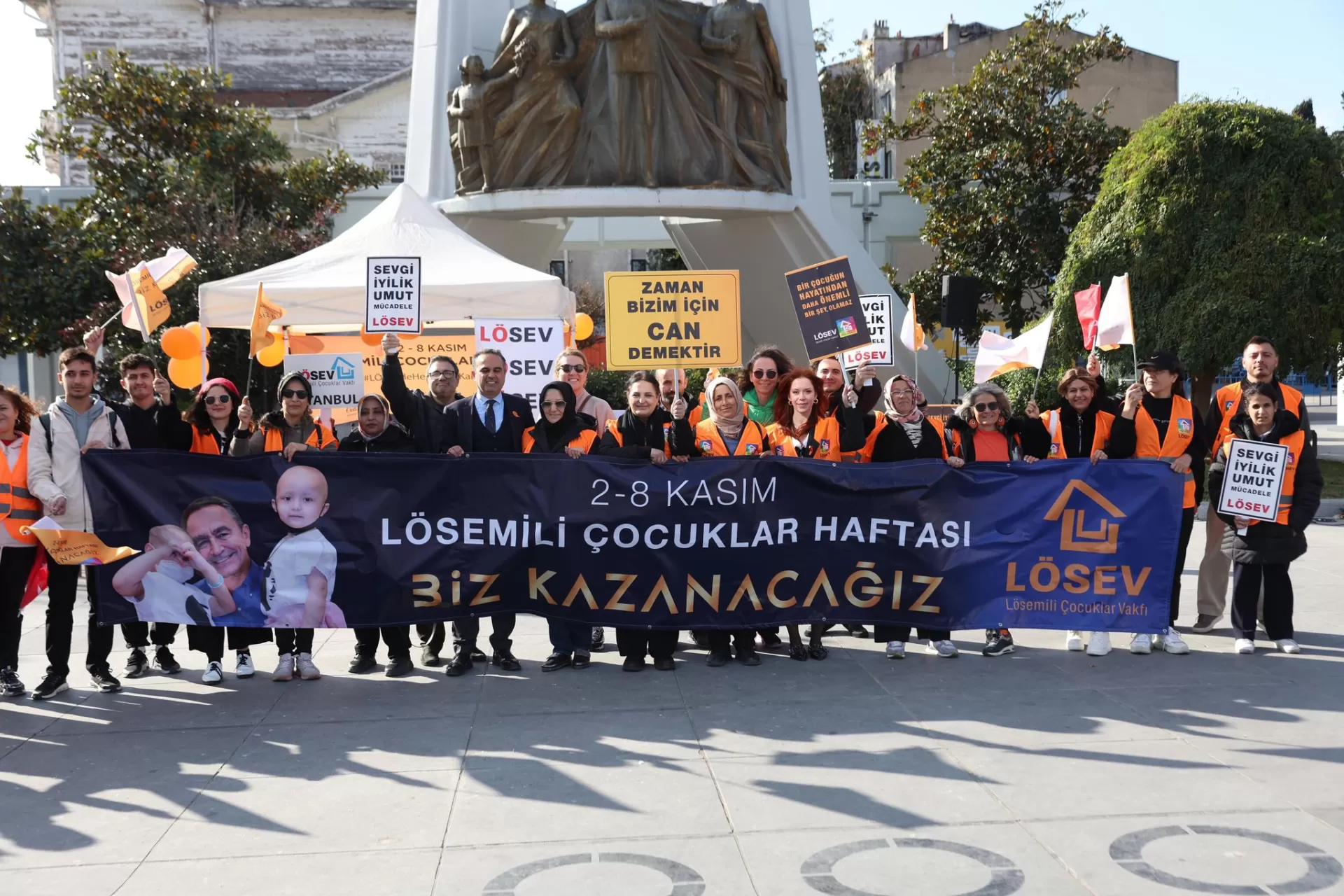 BAKIRKÖY’DE LÖSEMİYE KARŞI FARKINDALIK ETKİNLİĞİ DÜZENLENDİ