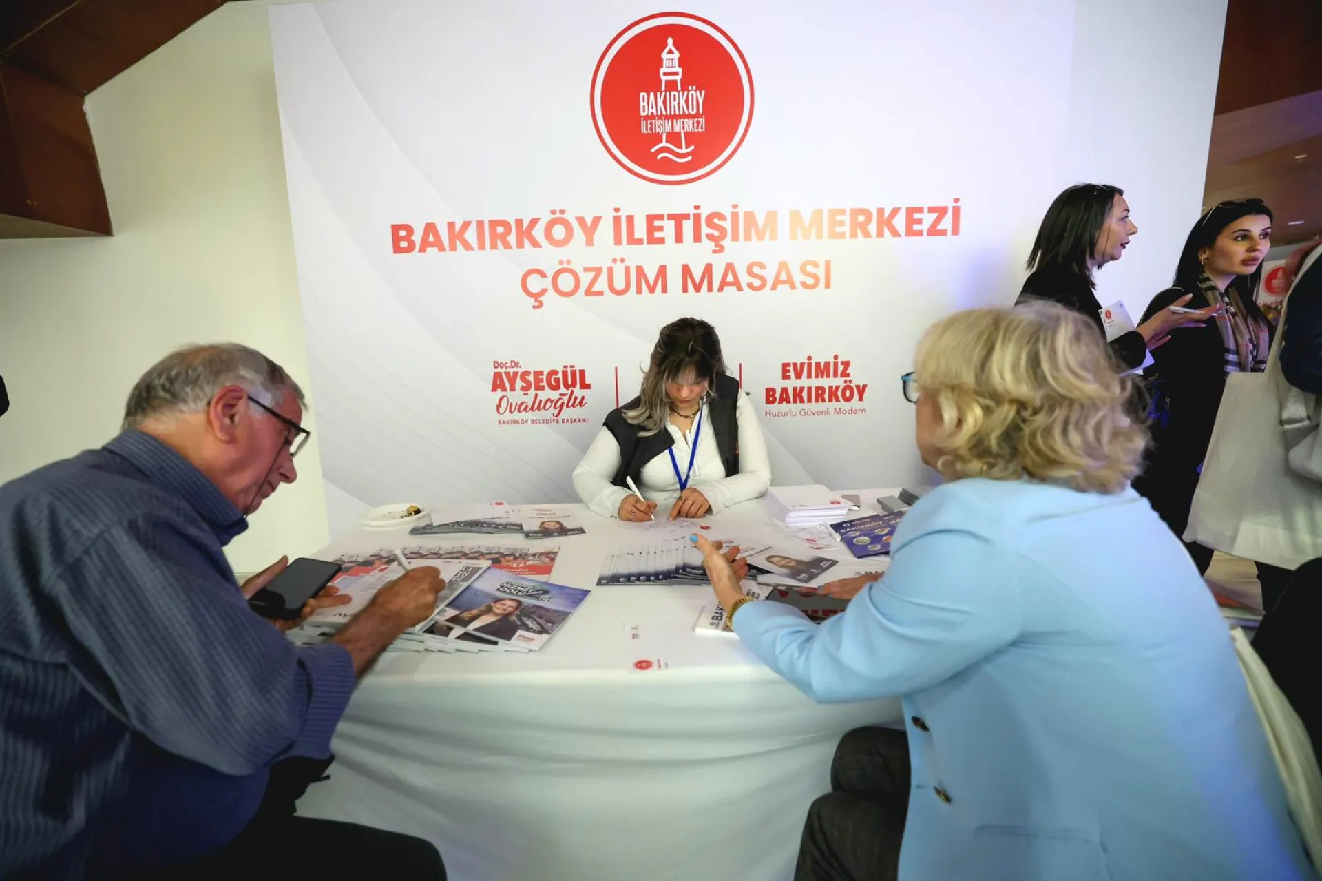 BAKIRKÖY’DE HİZMET DOLU 2 YIL LANSMANI