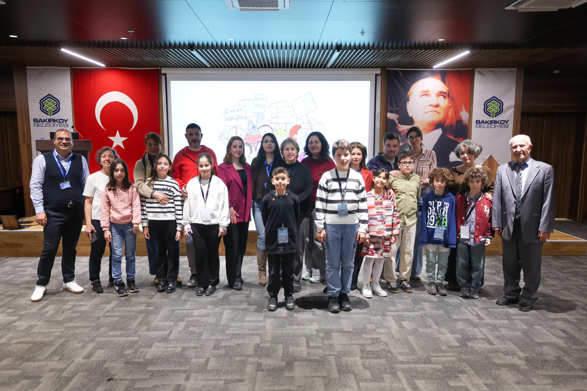 BAKIRKÖY’ÜN MİNİK MECLİS ÜYELERİ “YUVARLAK MASA”DA TOPLANDI