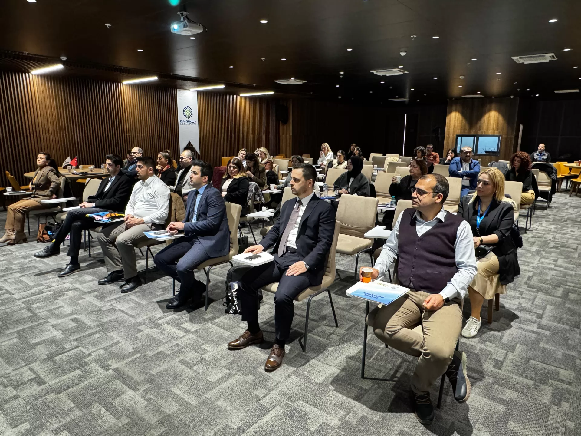 BAKIRKÖY BELEDİYESİ MARMARA BELEDİYELER BİRLİĞİ HUKUK PLATFORMU’NUN TOPLANTISINA EV SAHİPLİĞİ YAPTI